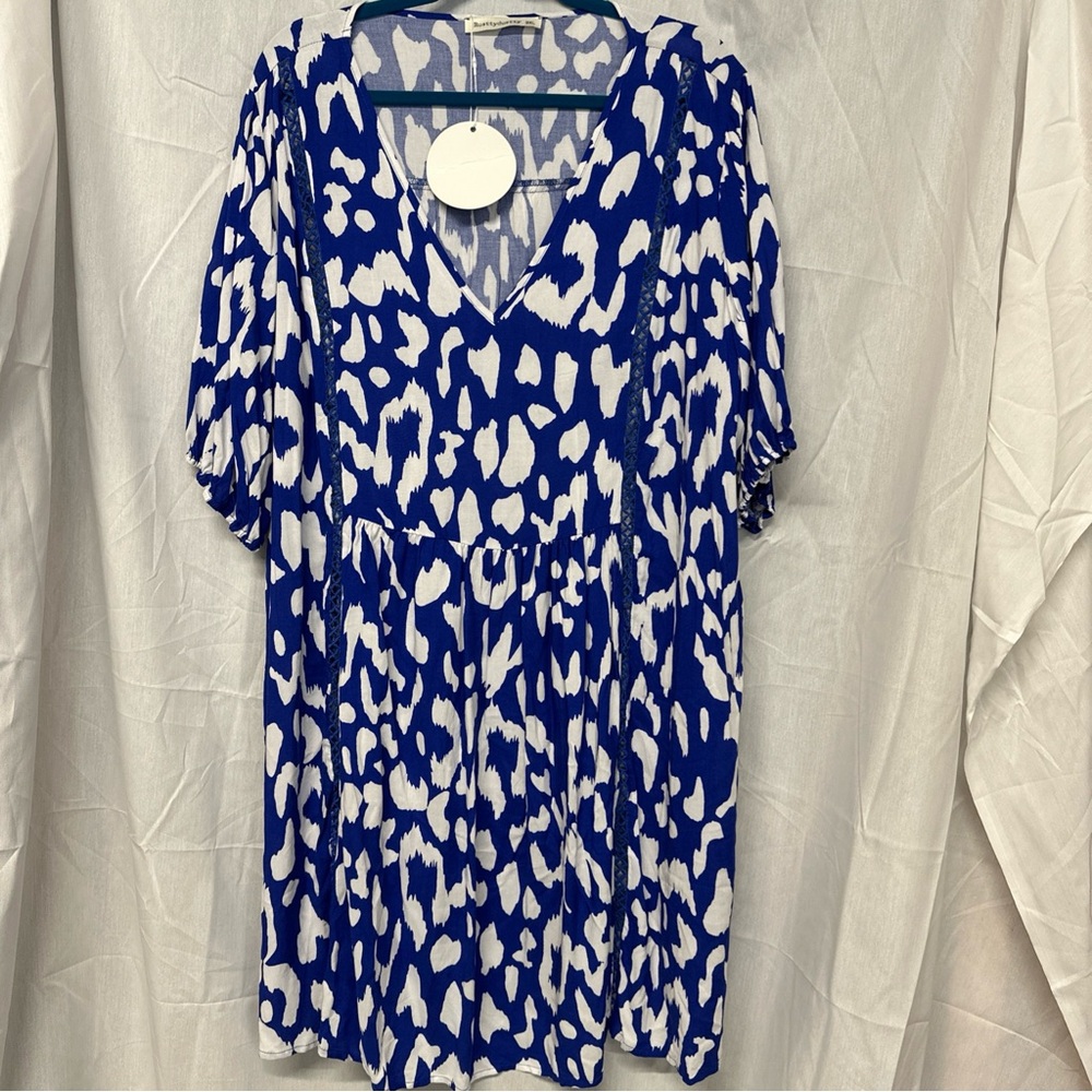 Stylish Blue and White Patterned Midi Dress